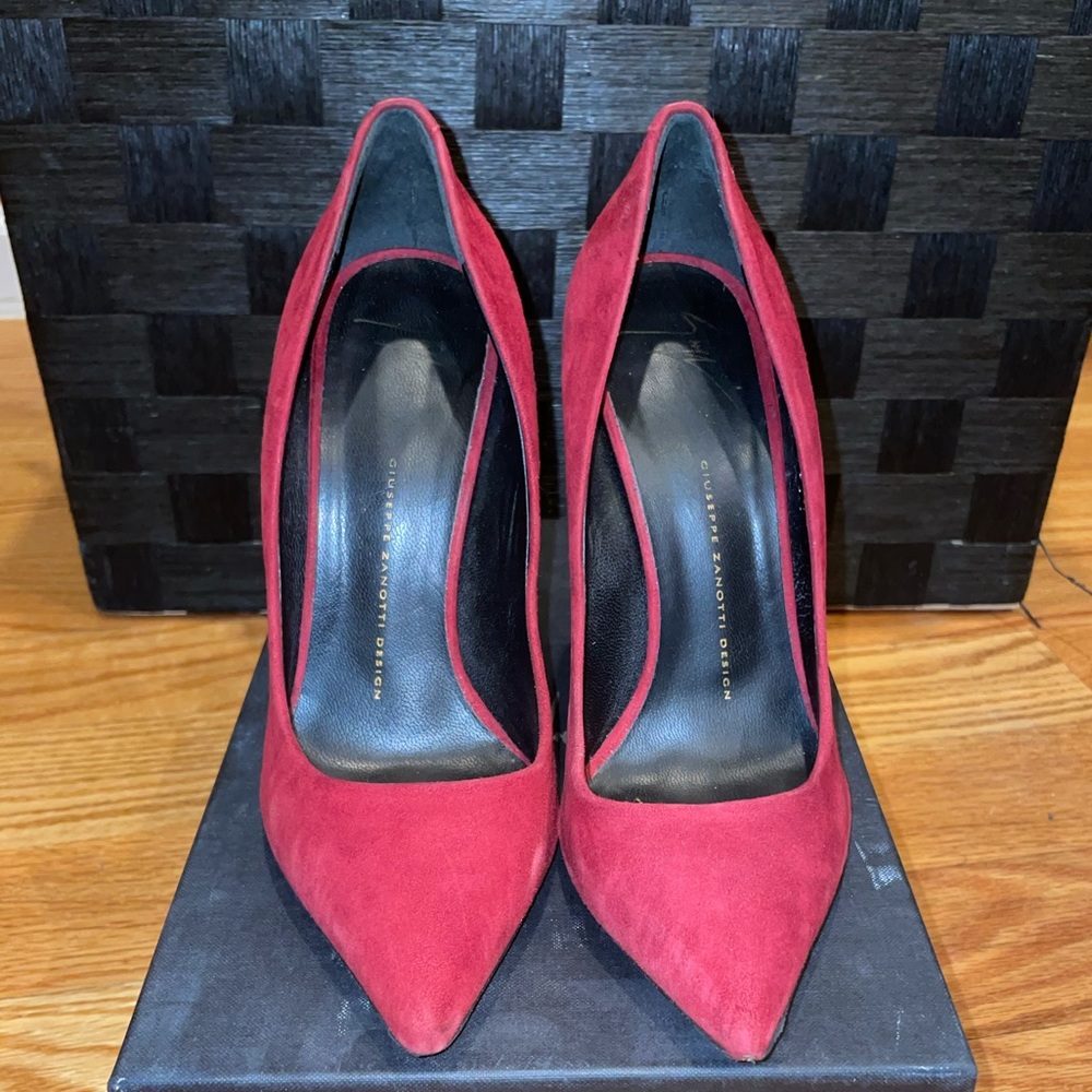 Giuseppe Zanotti Burgundy Block heel